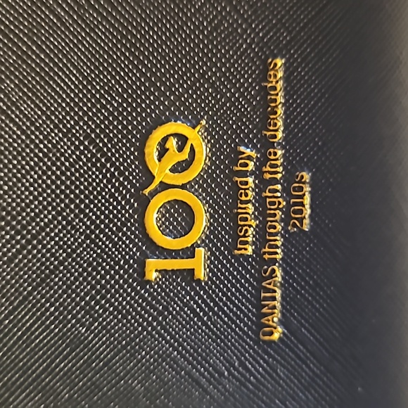 Qantas Aviation Navy Red Business Class Centenary 100 Years Amenity Cosmetic Bag - Picture 5 of 8